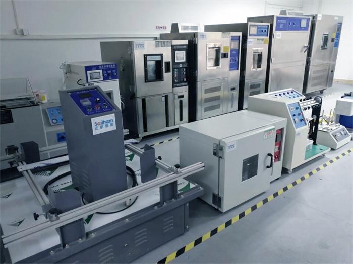 正航儀器部分設備成品存放區