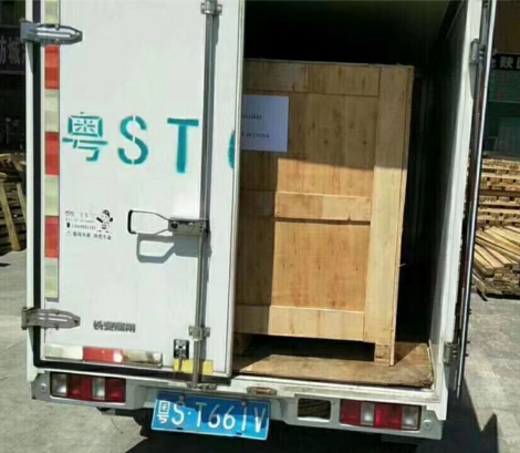 桌上型恒溫恒濕實驗箱打包發(fā)往美國波士頓